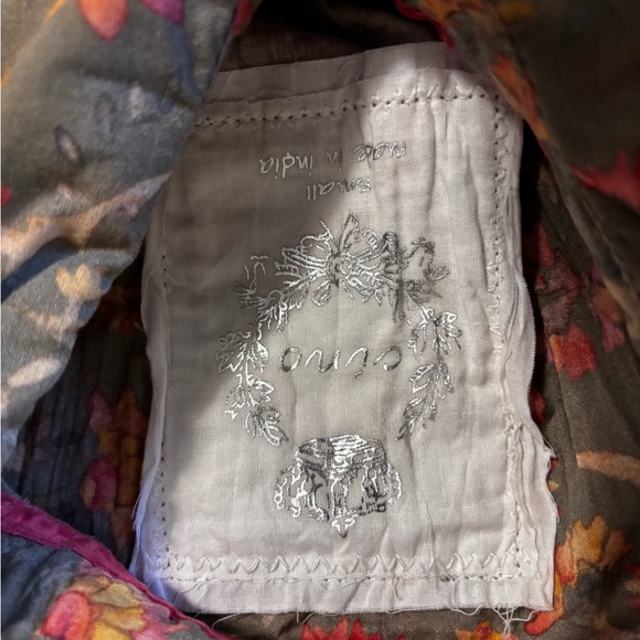 Cino taupe floral shirt small - Picture 1 of 6